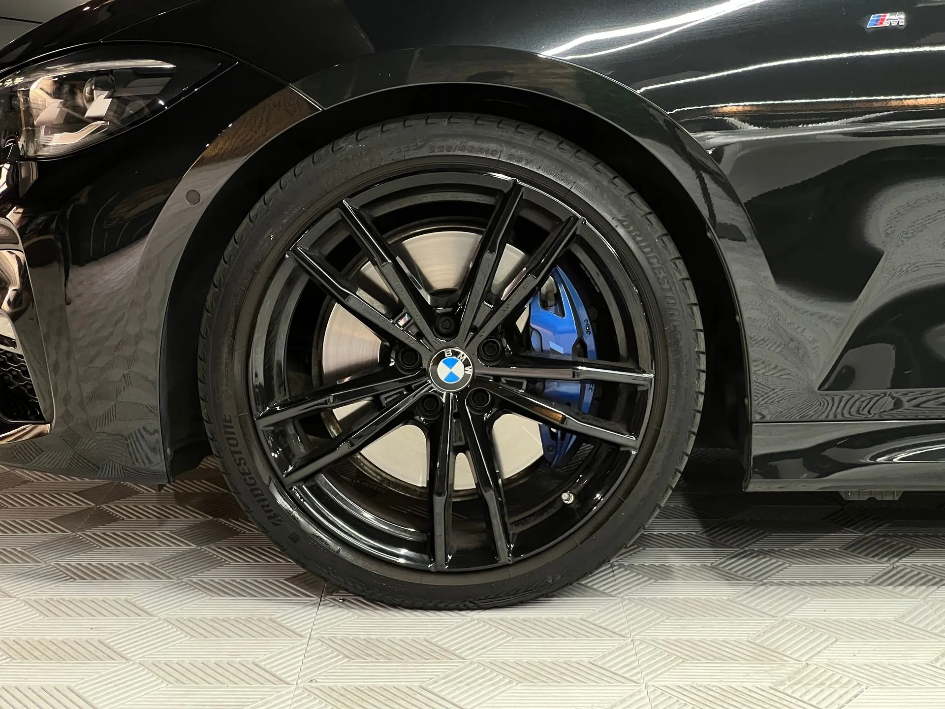 
								BMW 330I PACK M full									