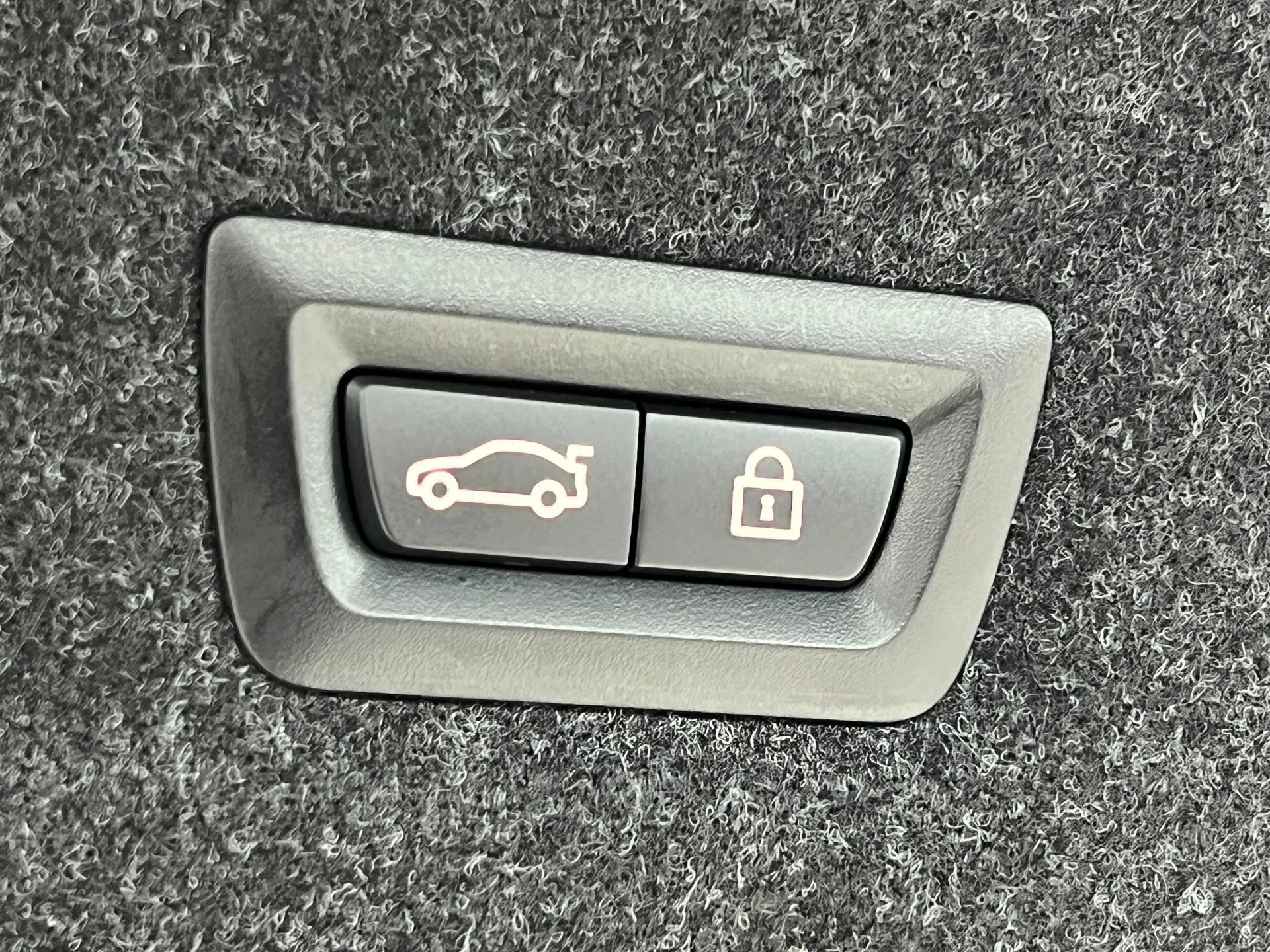 
								BMW 330I PACK M full									
