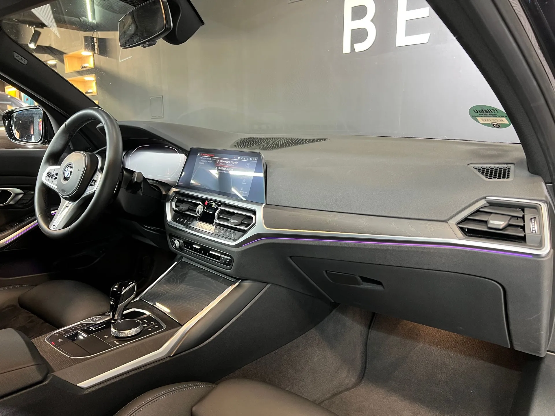 
								BMW 330I PACK M full									