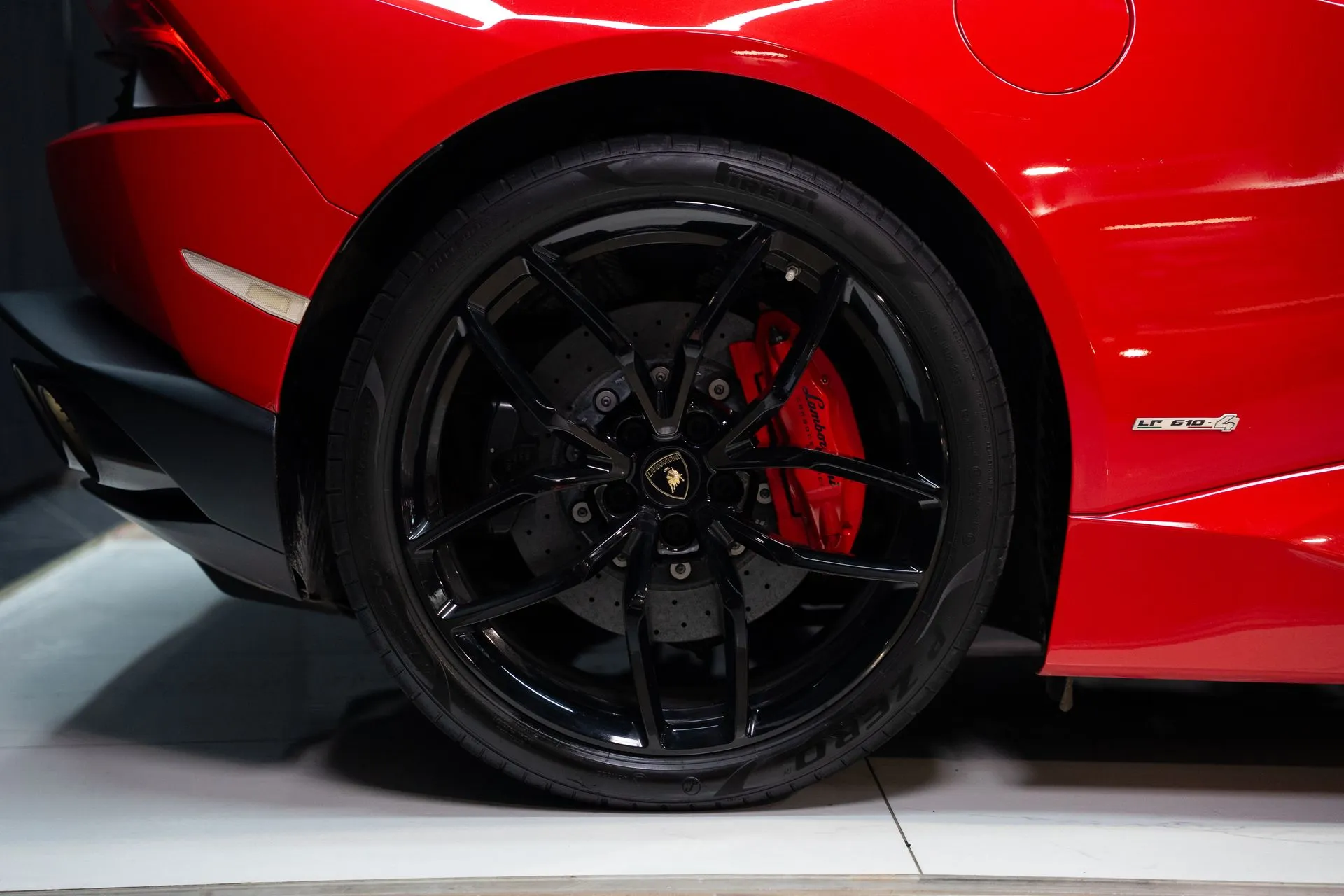 
								LAMBORGHINI HURACAN SPYDER full									