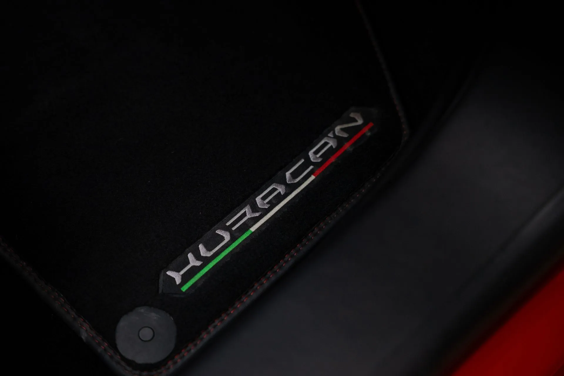 
								LAMBORGHINI HURACAN SPYDER full									