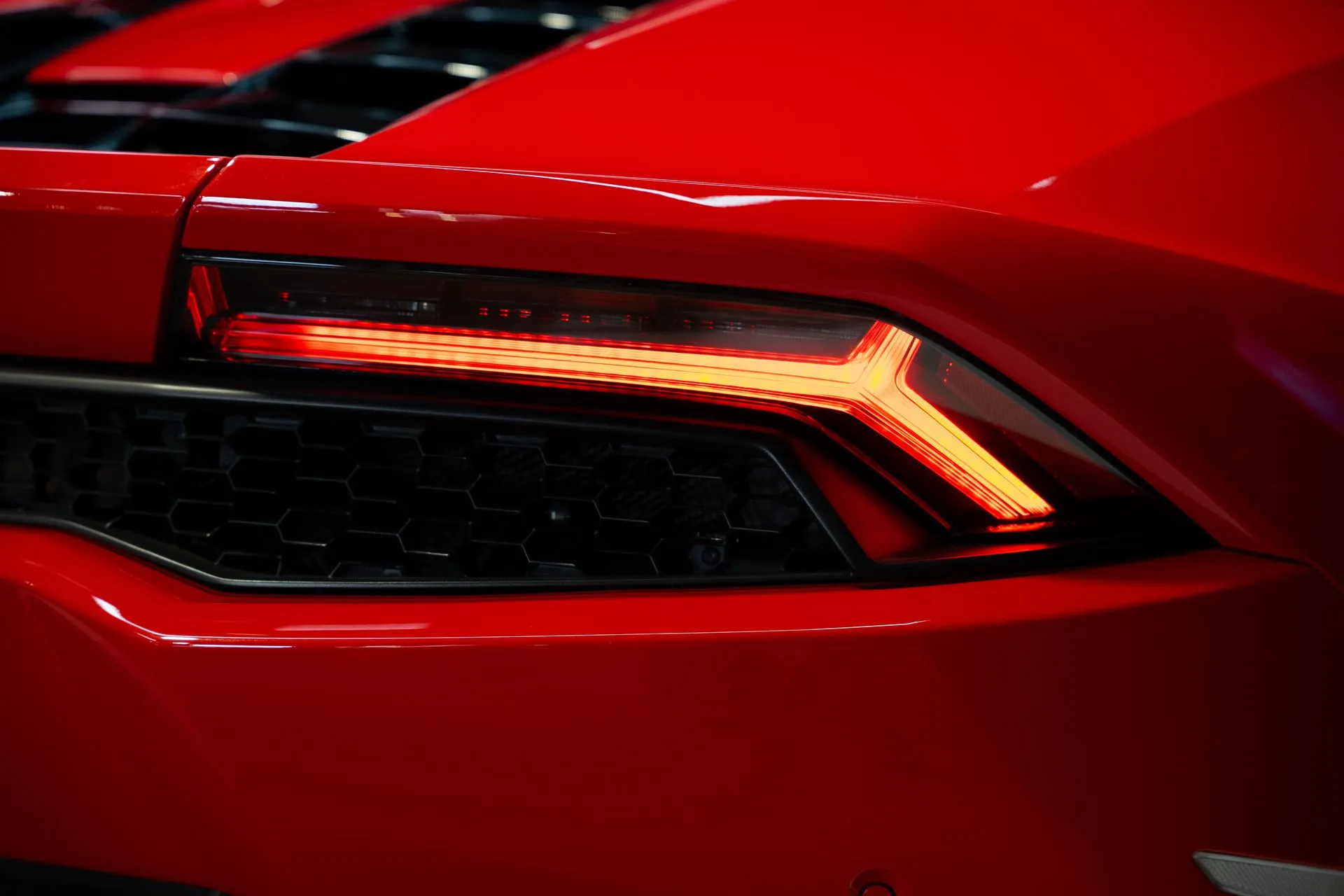 
								LAMBORGHINI HURACAN SPYDER full									
