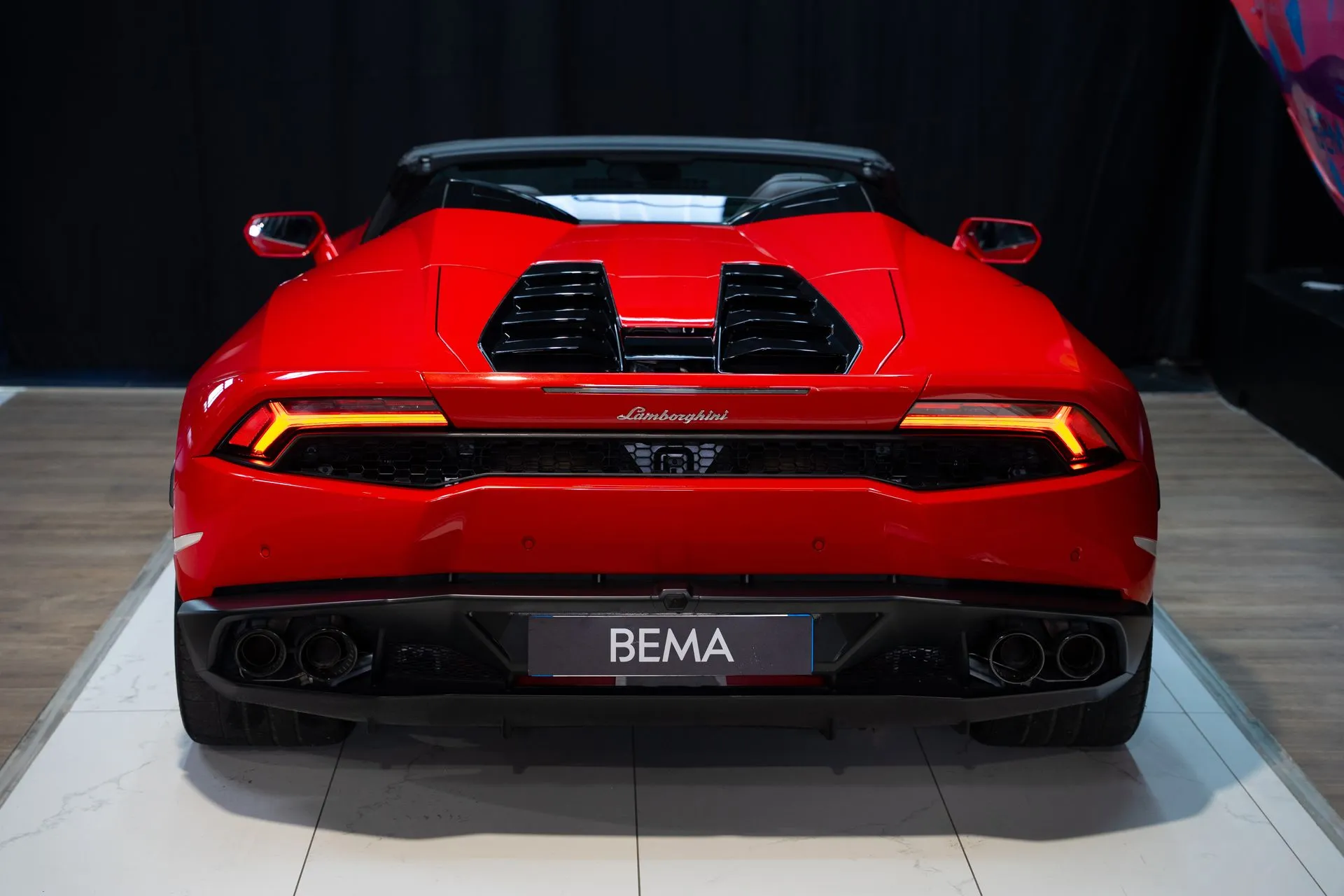 
								LAMBORGHINI HURACAN SPYDER full									