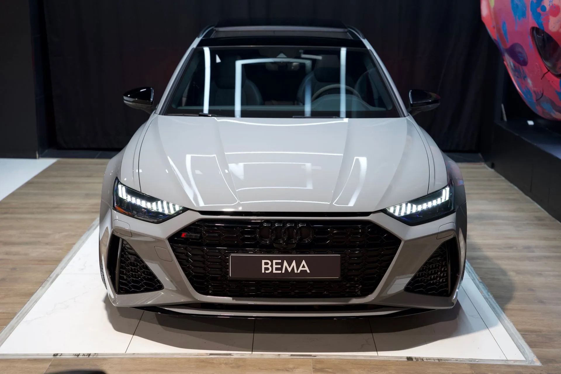 
								RS6 C8 AVANT full									