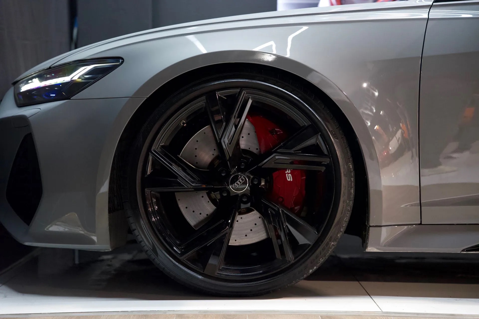 
								RS6 C8 AVANT full									