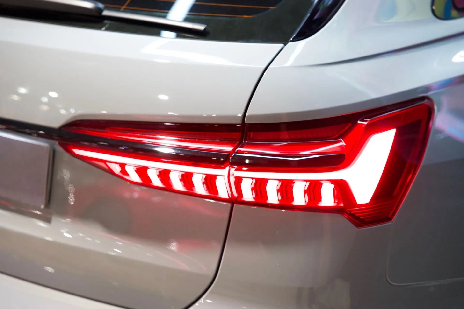 
								RS6 C8 AVANT full									