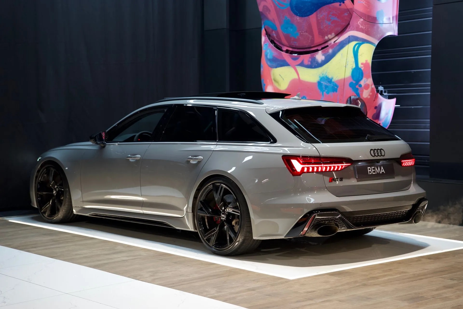 
								RS6 C8 AVANT full									