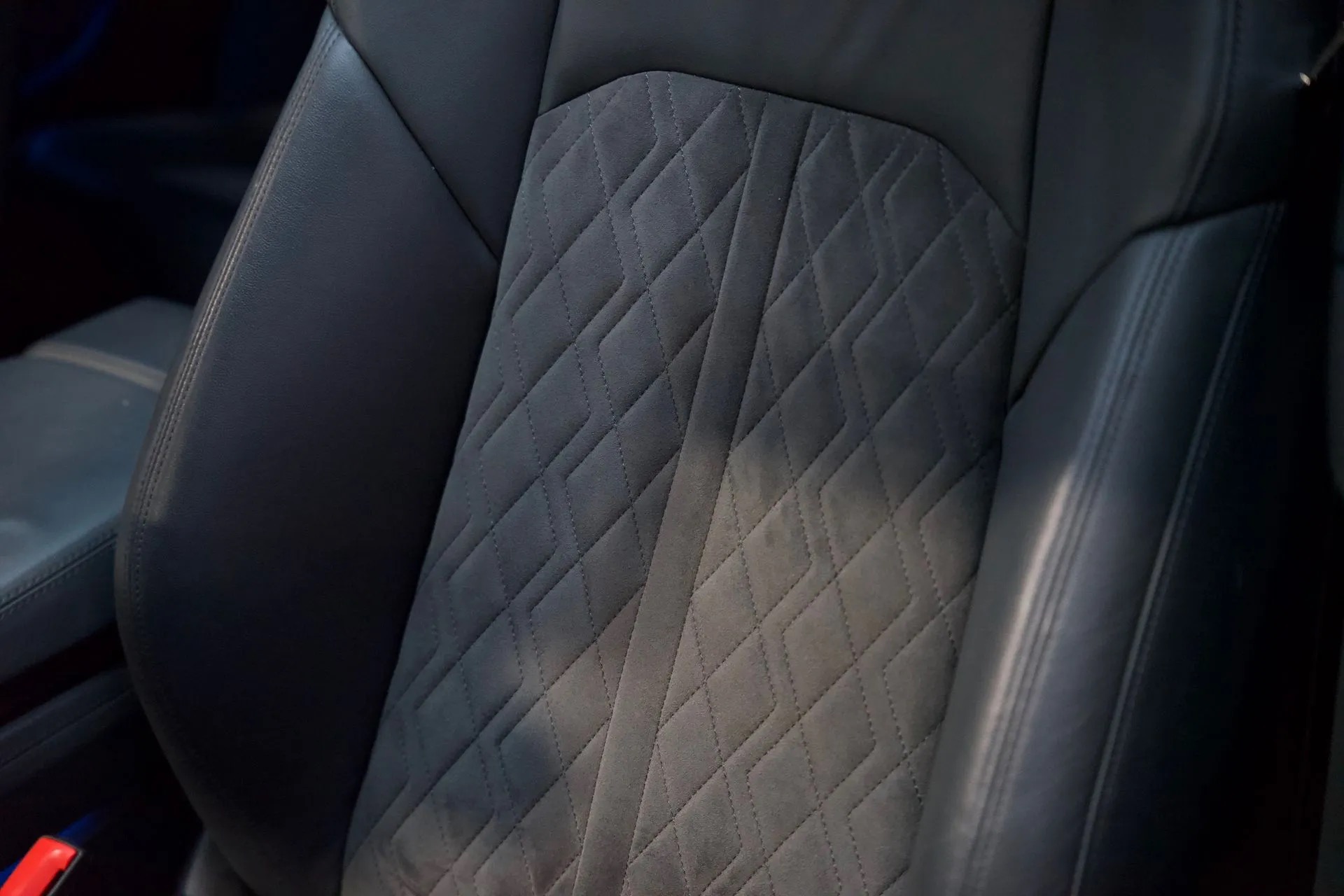 
								RS6 C8 AVANT full									