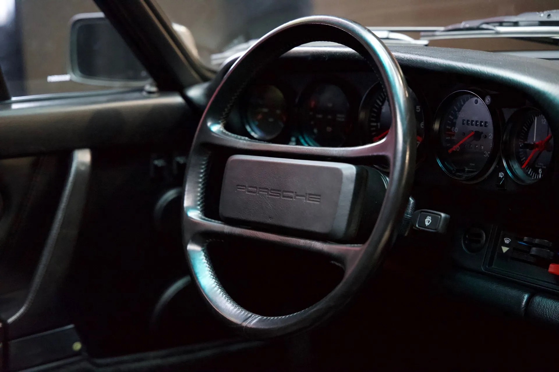 
								911 (930) TURBO full									