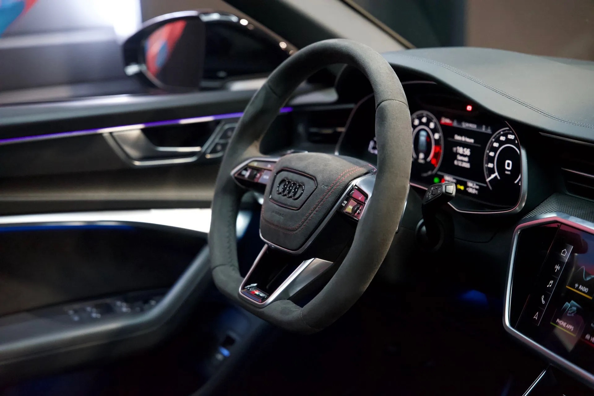 
								RS6 C8 AVANT full									