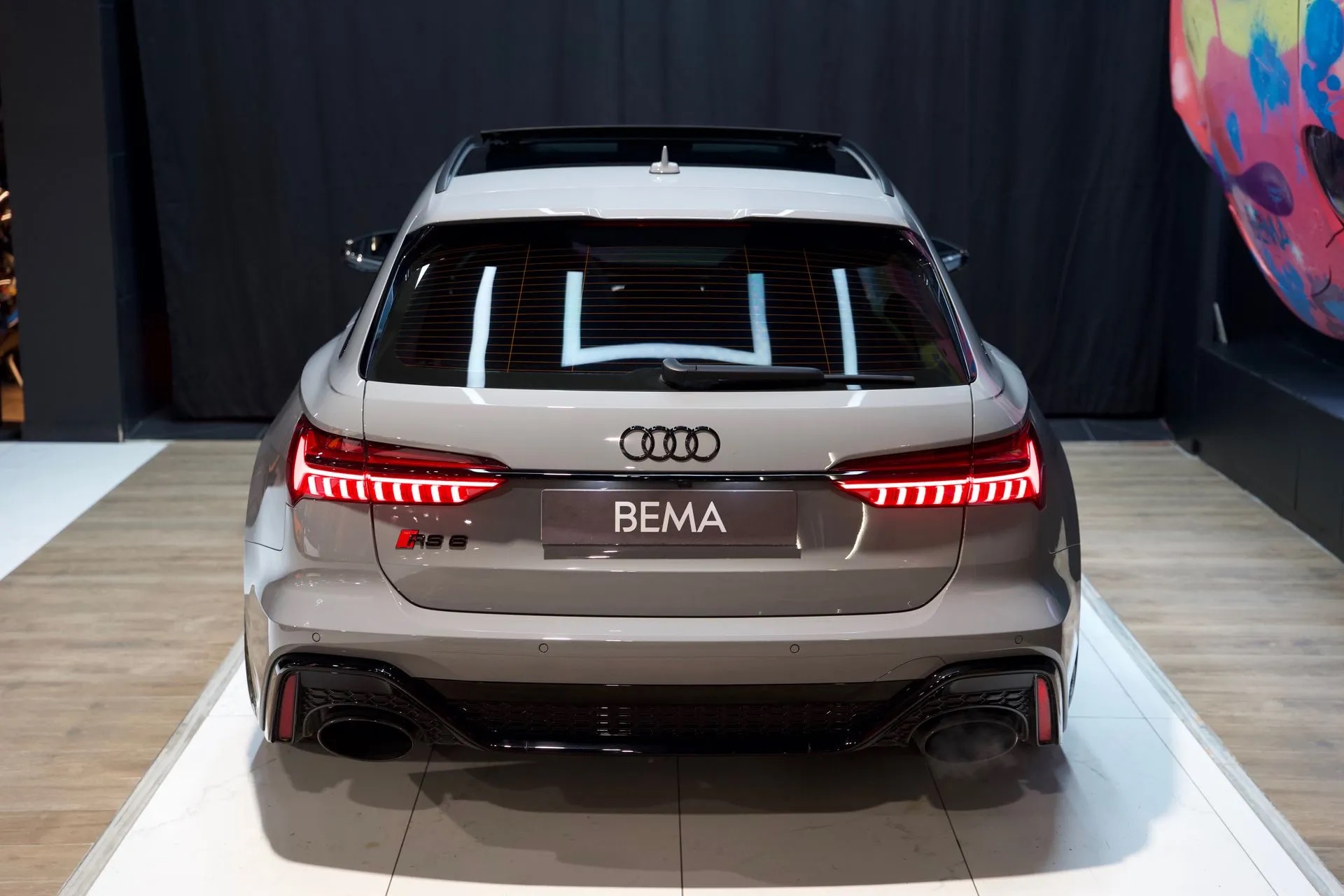 
								RS6 C8 AVANT full									