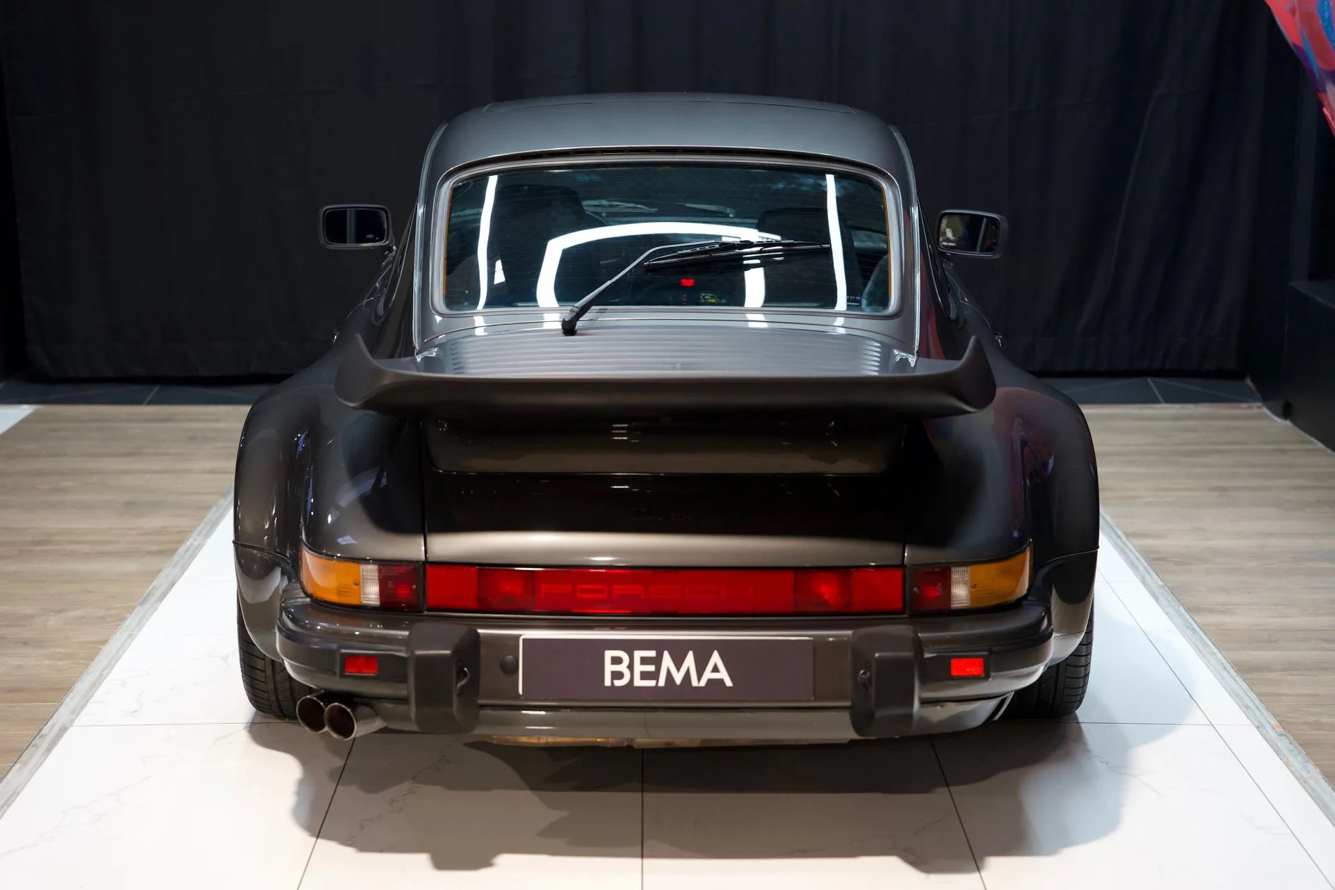 
								911 (930) TURBO full									