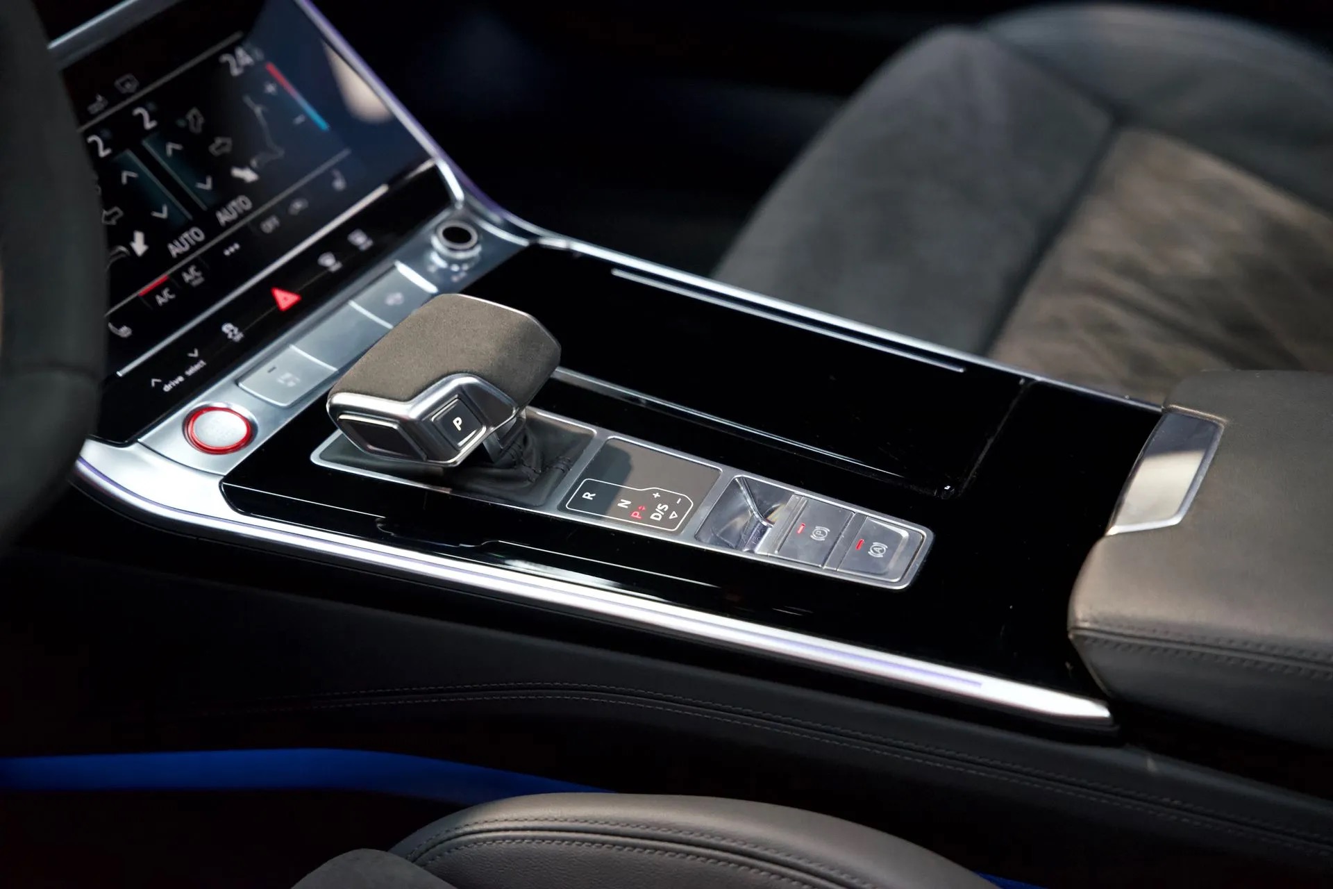 
								RS6 C8 AVANT full									