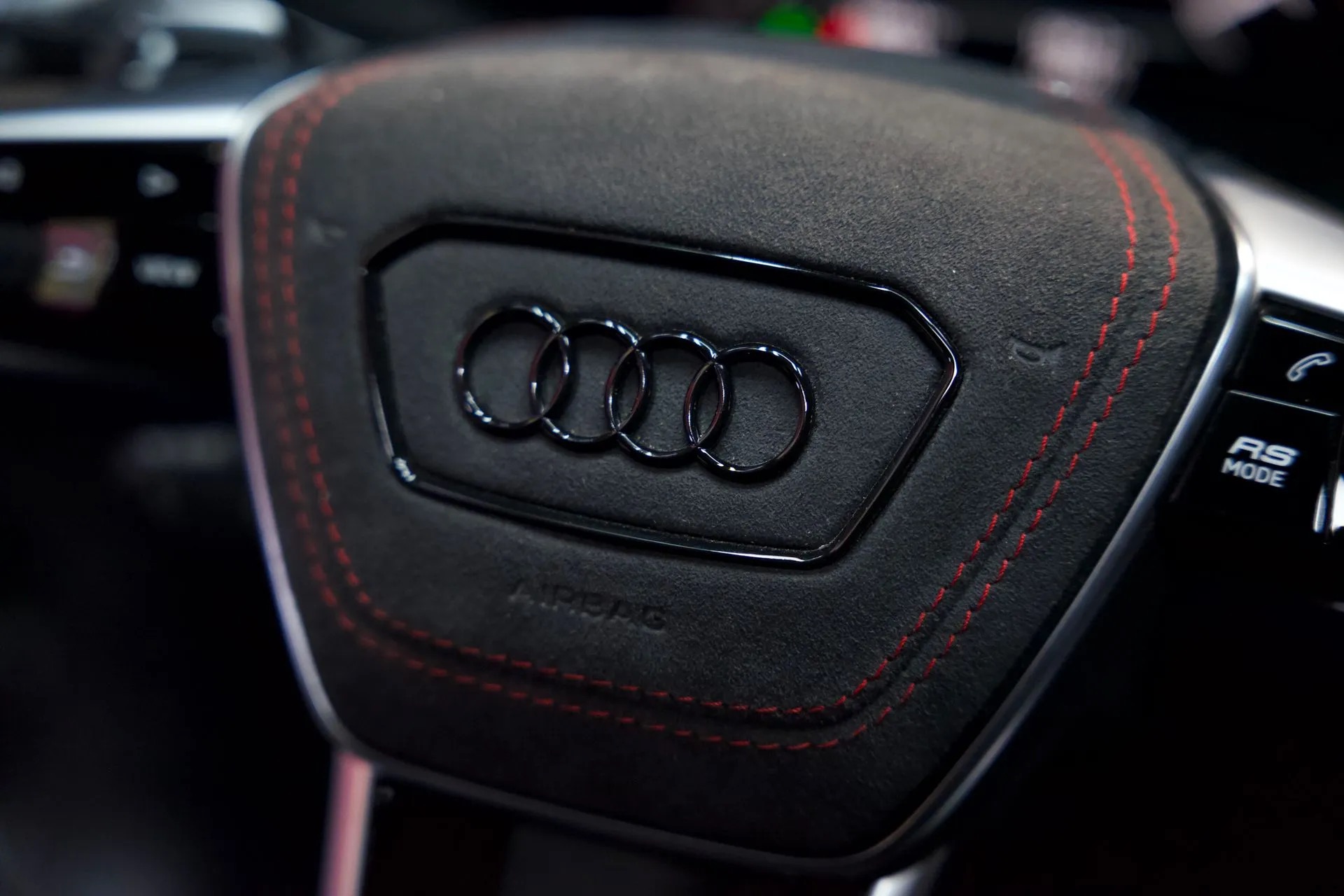 
								RS6 C8 AVANT full									