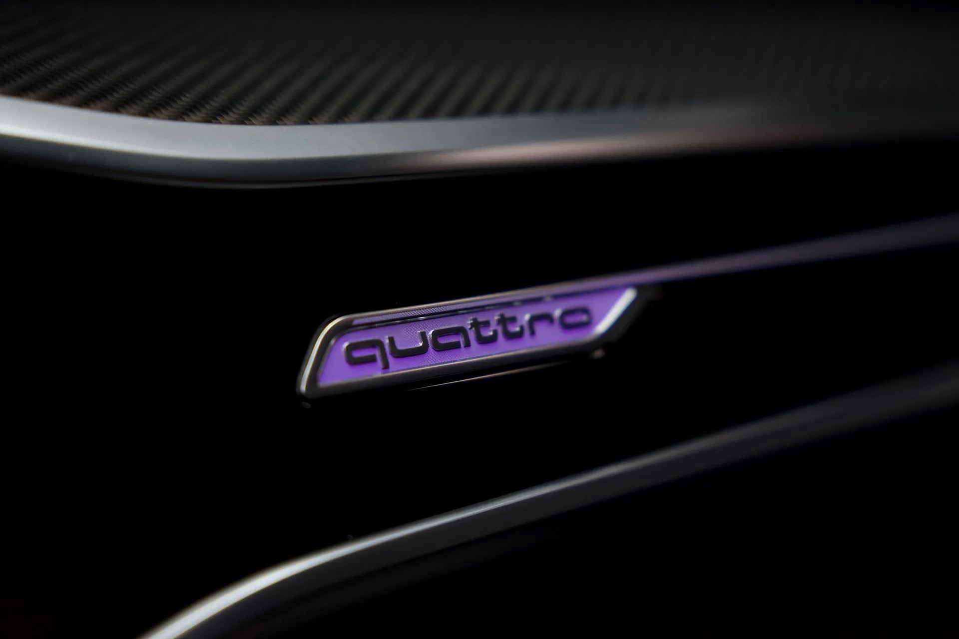 
								RS6 C8 AVANT full									