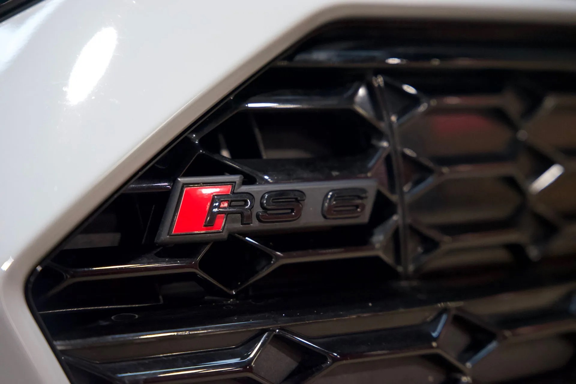 
								RS6 C8 AVANT full									