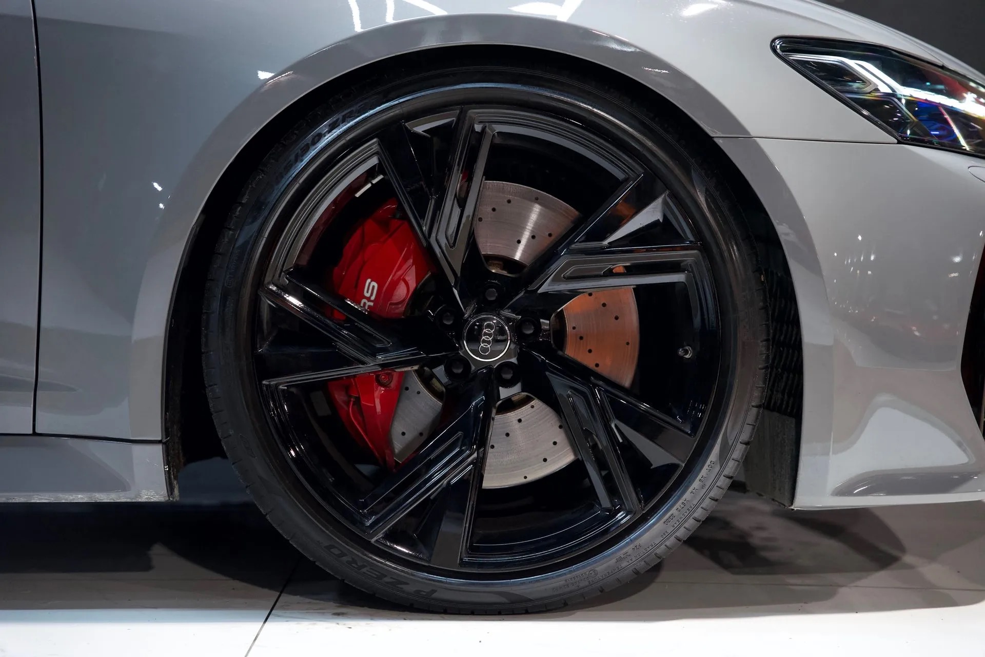 
								RS6 C8 AVANT full									