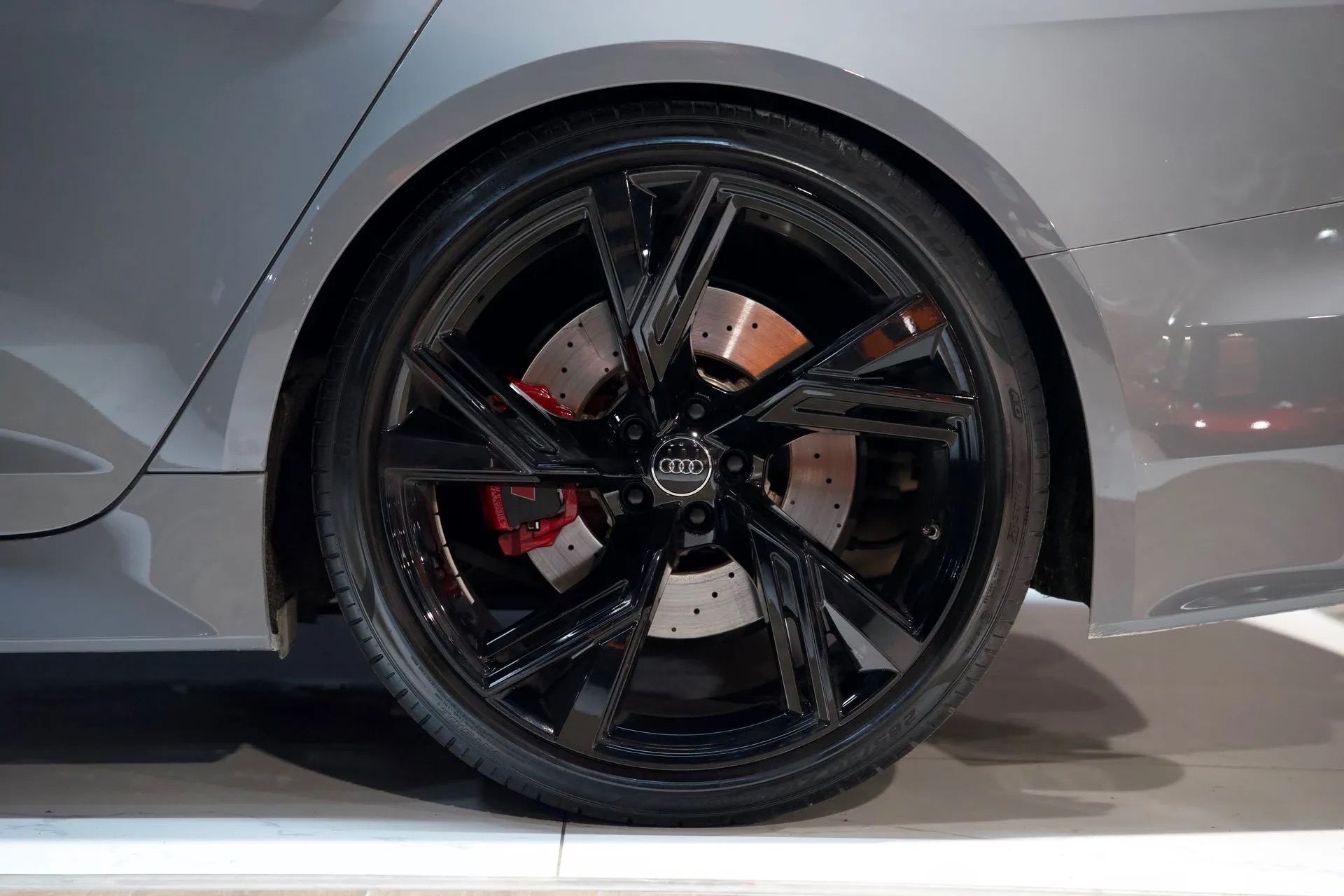 
								RS6 C8 AVANT full									