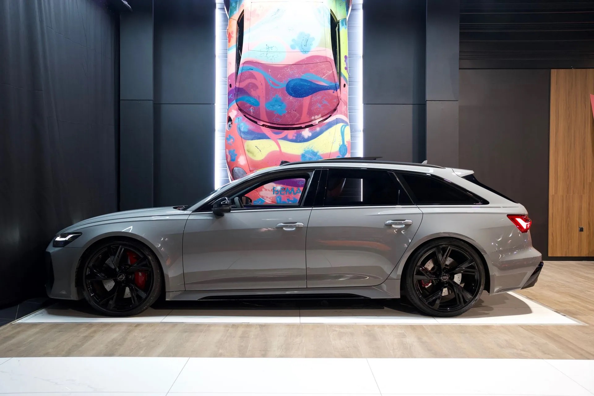
								RS6 C8 AVANT full									